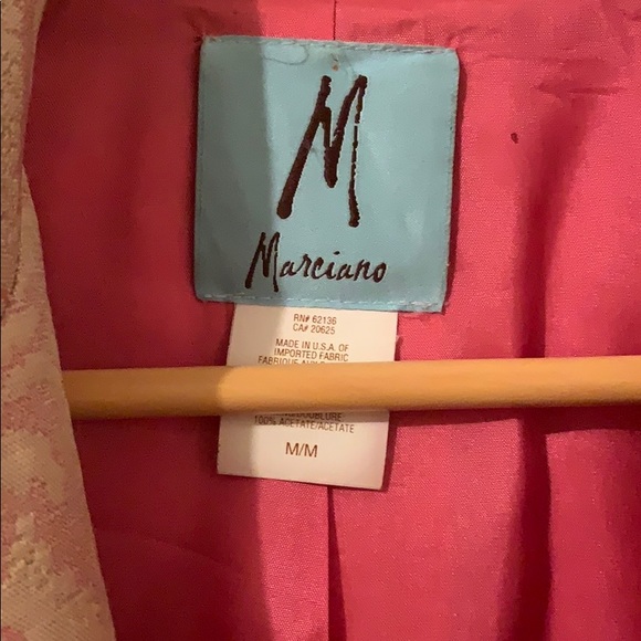 coat - Picture 2 of 3